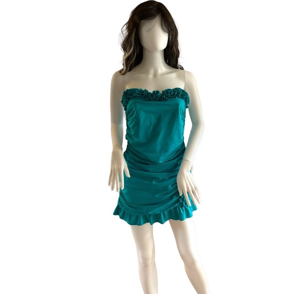 Kenneth Cole Ruched Ruffle Tankini Swimsuit - Picture 4 of 10